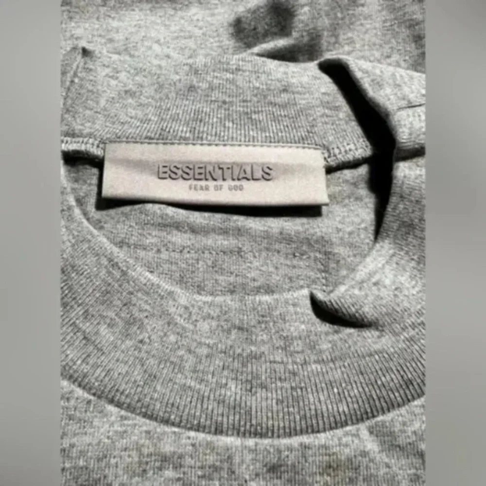 Essentials Fear of God dark Oatmeal Gray oversized T- Shirt men's size XL